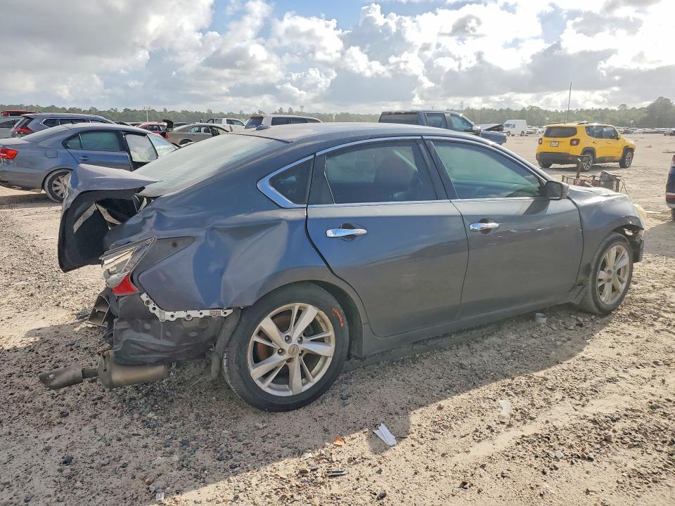 2013 Nissan Altima VIN 1N4AL3AP7DC186154 COPART salvage auction — REAR END, Tx - Salvage Vehicle Title, sold $425 on 2026-07-02 (photo 3)