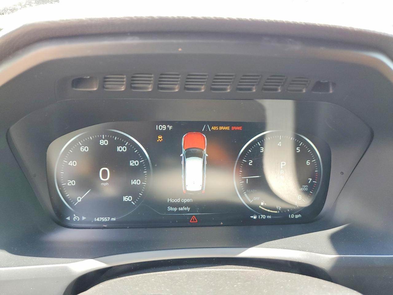 2016 Volvo VIN YV4A22PK9G1065903 COPART salvage auction — Normal Wear, Ct - Clean Title, sold $4,400 on 2026-09-08 (photo 9)