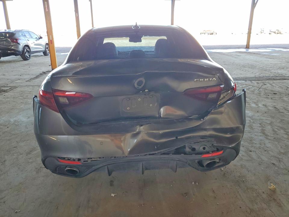 2018 Alfa romeo VIN ZARFAECN2J7572570 COPART salvage auction — REAR END, Az - Cert Of Title - Salvage, sold $3,750 on 2026-07-27 (photo 6)