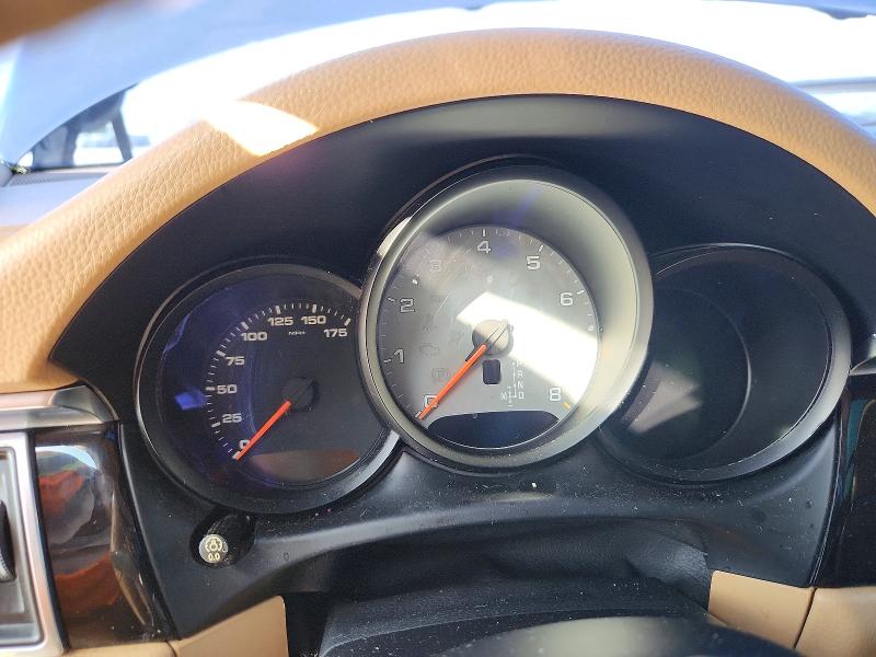 2016 Porsche Macan VIN WP1AB2A5XGLB47521 COPART salvage auction — MINOR DENT/SCRATCHES, LA - CERTIFICATE OF TITLE, sold $3,200 on 2026-07-29 (photo 9)