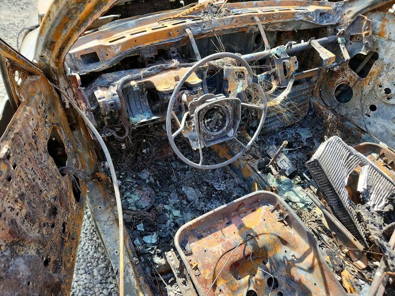 1998 Honda Civic VIN 2HGEJ6673WH581414 COPART salvage auction — BURN, Ca - Non-Repairable Vehicle Cert, sold $175 on 2026-07-08 (photo 8)