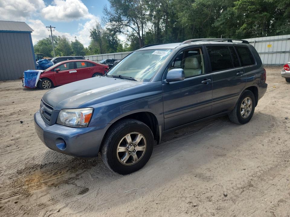 2004 Toyota Highlander VIN JTEGP21A240021608 COPART salvage auction — MINOR DENT/SCRATCHES, Fl - Certificate Of Title, sold $950 on 2026-07-07 (photo 1)