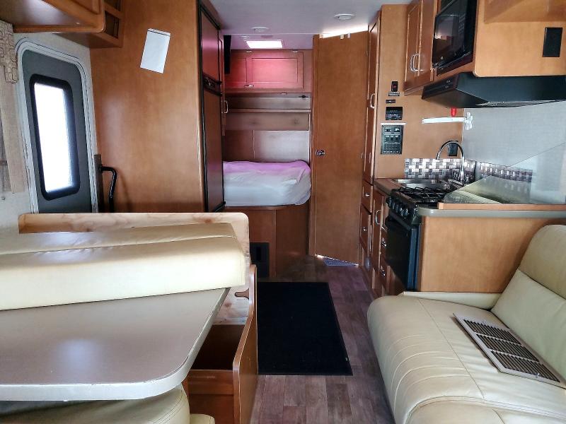 2017 Winnebago Econoline VIN 1FDXE4FS0HDC20612 COPART salvage auction — ROOF, MN - CERT OF TITLE-SALVAGE, sold $2,100 on 2026-08-06 (photo 6)