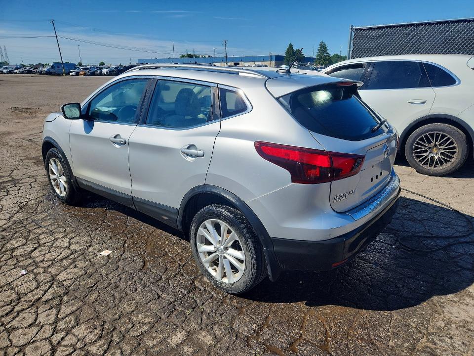 2018 Nissan Rogue VIN JN1BJ1CP1JW195810 COPART salvage auction — MINOR DENT/SCRATCHES, Mi - Dealer Only Clean Title (P), sold $1,150 on 2026-07-09 (photo 2)