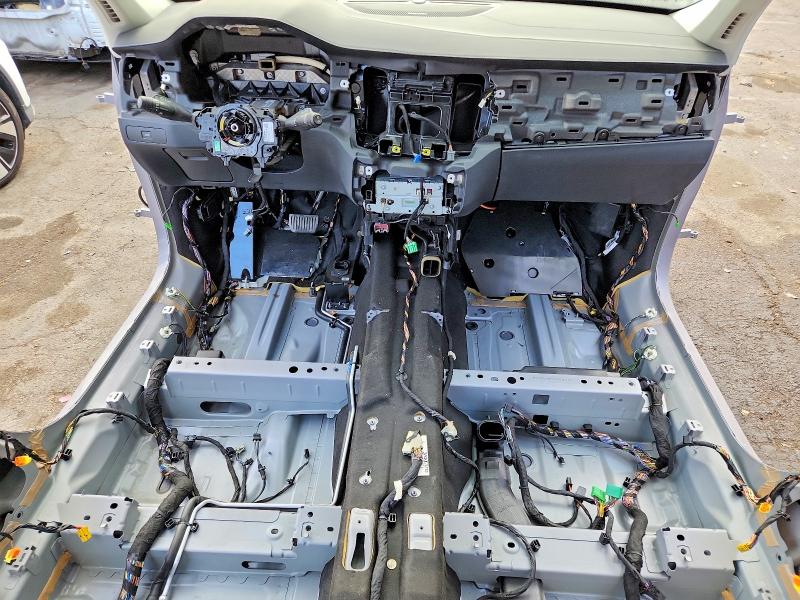 2026 Volvo Xc90 VIN YV4062PM4T1441628 COPART salvage auction — STRIPPED, CA - SALVAGE CERTIFICATE, sold $6,100 on 2026-07-28 (photo 8)