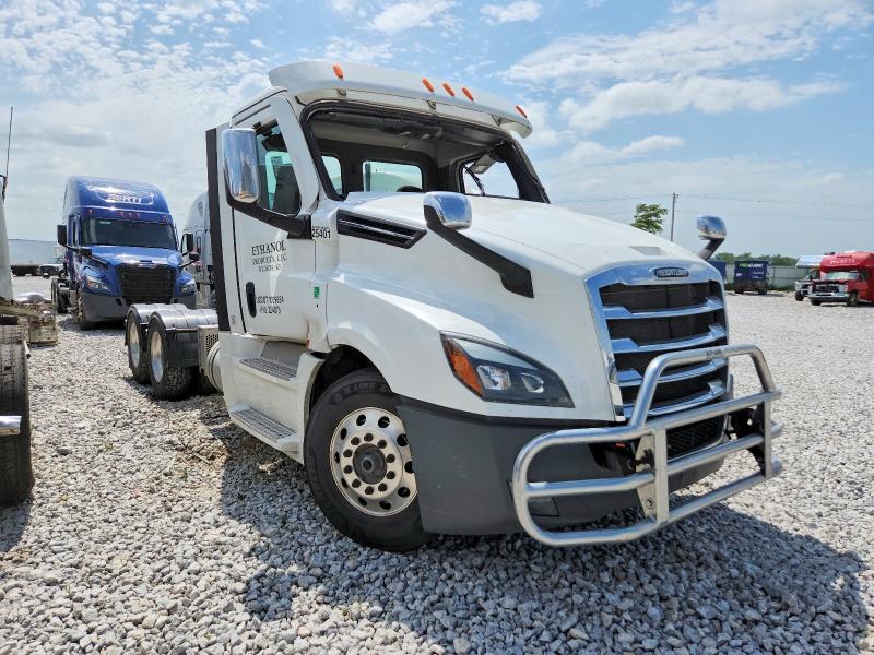 2025 Freightliner Cascadia 126 VIN 3AKJHLDV1SDVN8690 — COPART salvage auction photo