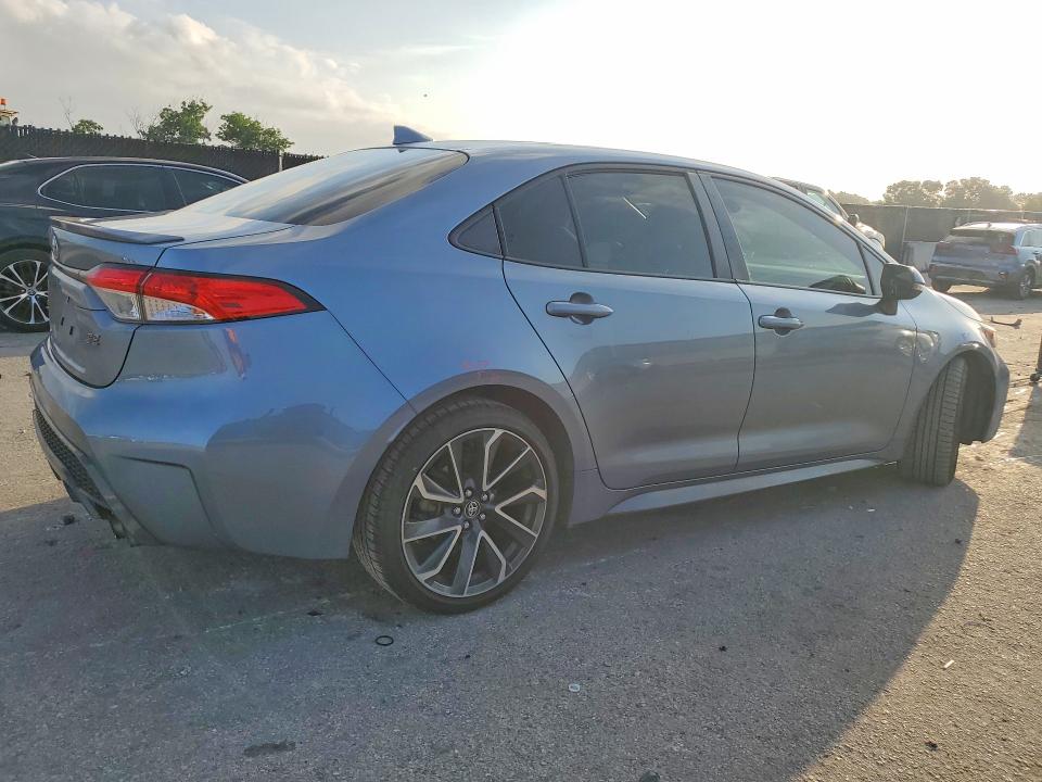 2020 Toyota Corolla VIN JTDP4RCE1LJ010730 COPART salvage auction — SIDE, Fl - Cert Of Title Slvg Rebuildable, sold $4,950 on 2026-07-02 (photo 3)