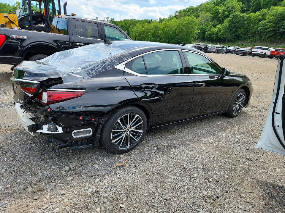 2024 Lexus ES VIN 58ADZ1B18RU171141 COPART salvage auction — REAR END, Nj - Cert Of Title-Salvage, sold $13,800 on 2026-08-24 (photo 3)
