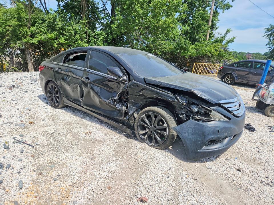 2012 Hyundai Sonata VIN 5NPEB4AC7CH460943 COPART salvage auction — SIDE, MD - CERT OF SALVAGE > 75% DAMAGE, sold $475 on 2026-07-02 (photo 4)