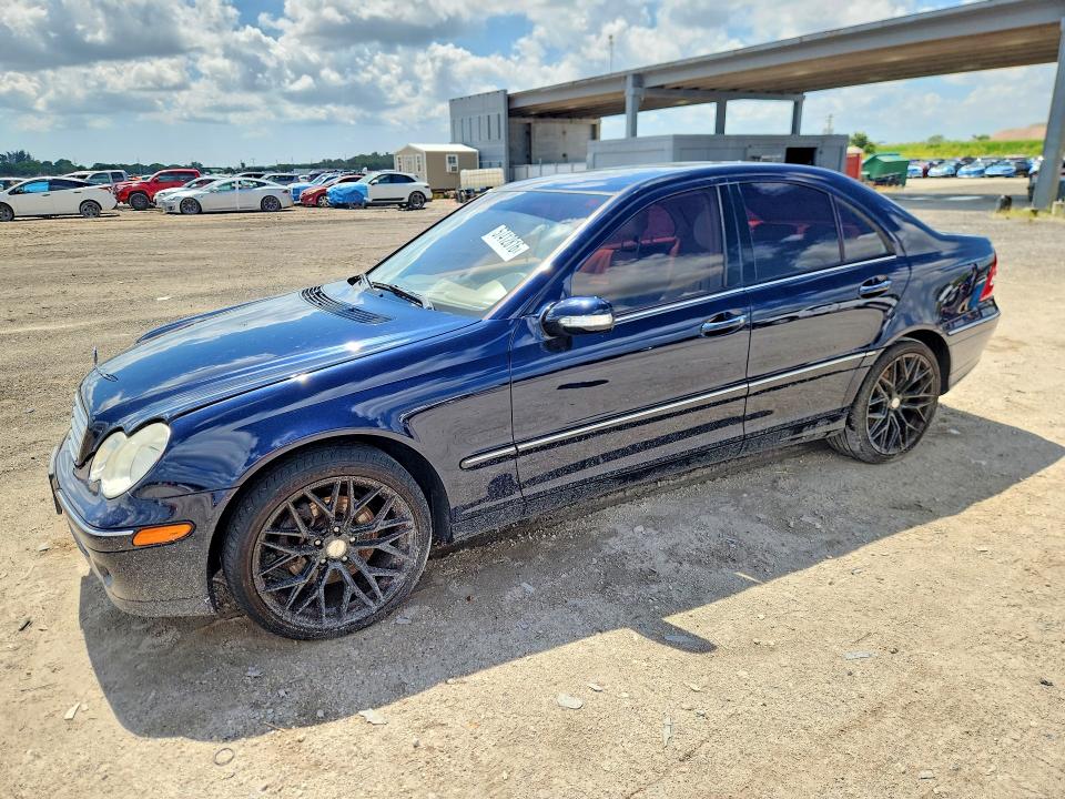 2007 Mercedes-benz C class VIN WDBRF92H07F868180 COPART salvage auction — MINOR DENT/SCRATCHES, FL - CERTIFICATE OF TITLE (P), sold $350 on 2026-07-28 (photo 1)