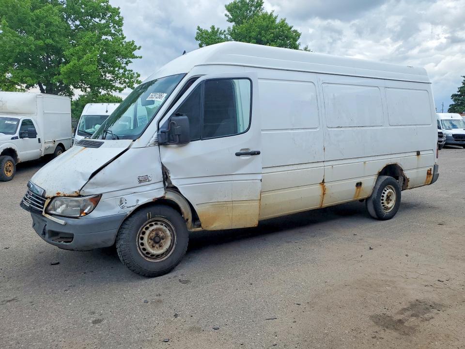 2005 Sprinter 2500 sprinter VIN WD2PD744955718227 COPART salvage auction — FRONT END, Mn - Cert Of Title-Prior Salvage, sold $200 on 2026-07-15 (photo 1)