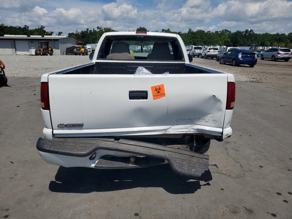 2003 Chevrolet S-10 pickup VIN 1GCCS14X438115176 COPART salvage auction — FRONT END, Fl - Cert Of Title Slvg Rebuildable, sold $325 on 2026-07-06 (photo 6)