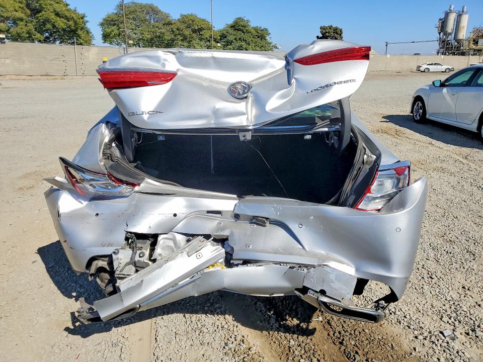 2017 Buick . VIN 1G4ZN5SS2HU143567 COPART salvage auction — REAR END, Ca - Salvage Certificate, sold $325 on 2026-07-21 (photo 6)