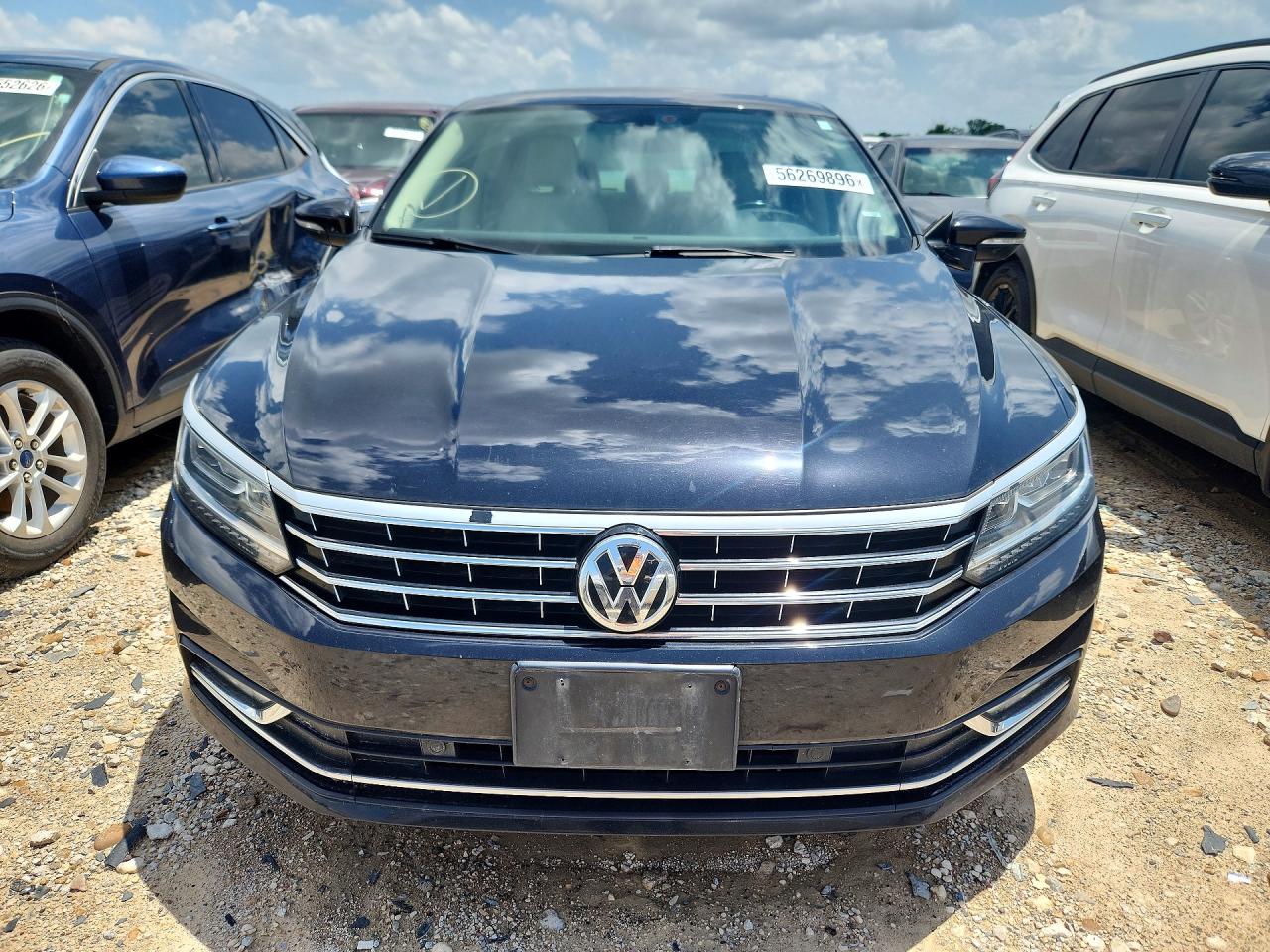 2018 Volkswagen Passat VIN 1VWBA7A39JC006772 COPART salvage auction — Side, TX - SALVAGE VEHICLE TITLE, sold $3,050 on 2026-07-09 (photo 5)