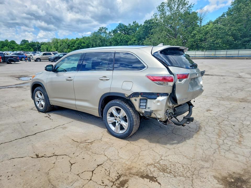 2015 Toyota Highlander VIN 5TDDKRFH5FS105524 COPART salvage auction — REAR END, Pa - Certificate Of Salvage, sold $8,200 on 2026-07-16 (photo 2)