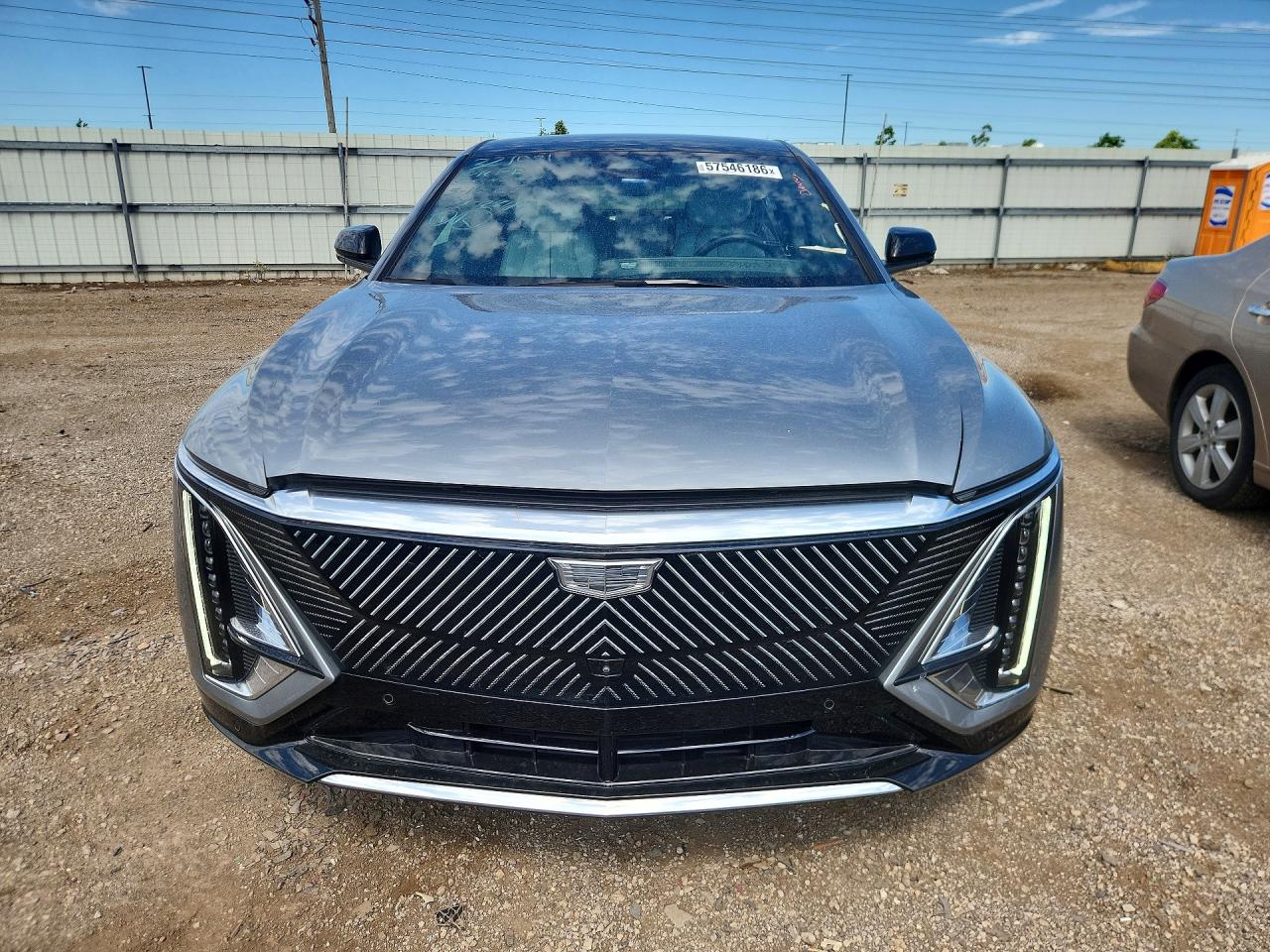 2024 Cadillac LYRIQ VIN 1GYKPPRL4RZ128187 COPART salvage auction — Rear End, IL - SALVAGE CERTIFICATE, sold $16,200 on 2026-08-13 (photo 5)