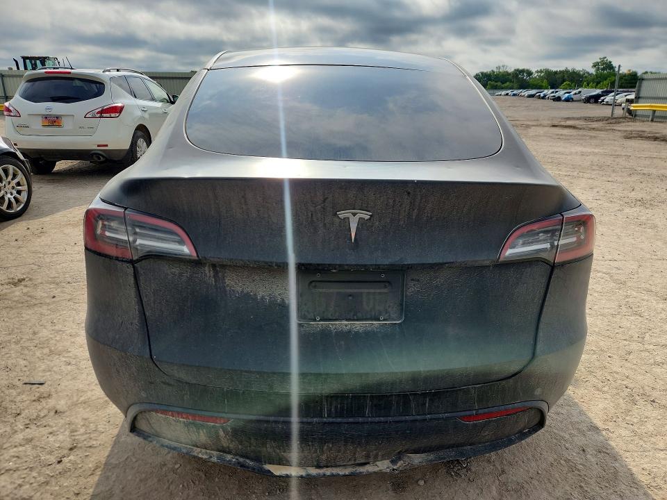 2021 Tesla Model y VIN 5YJYGDED5MF192833 COPART salvage auction — HAIL, Fl - Cert Of Title Slvg Rebuildable, sold $4,950 on 2026-07-13 (photo 6)