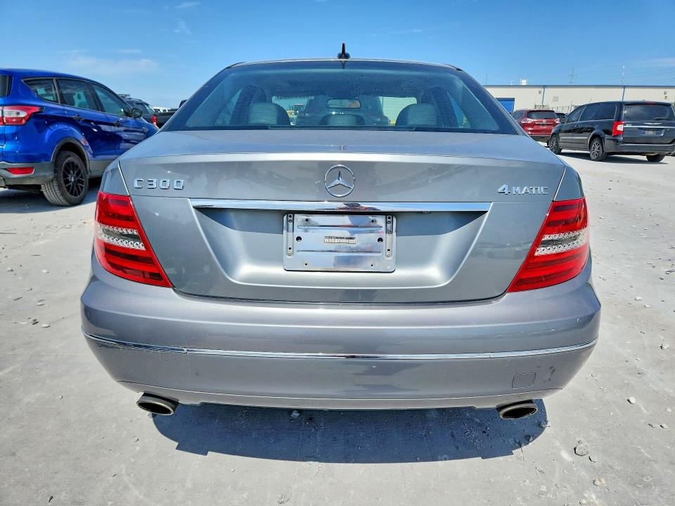 2012 Mercedes-benz C class VIN WDDGF8BB4CF857312 COPART salvage auction — NORMAL WEAR, TX - CERTIFICATE OF TITLE, sold $800 on 2026-07-17 (photo 6)