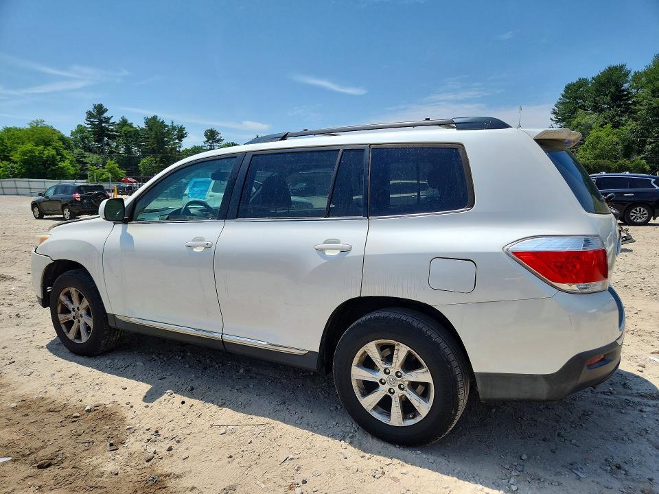 2012 Toyota Highlander VIN 5TDBK3EH3CS096971 COPART salvage auction — FRONT END, Ma - Cert Of Title-Reconstrctd Coll, sold $3,300 on 2026-07-09 (photo 2)
