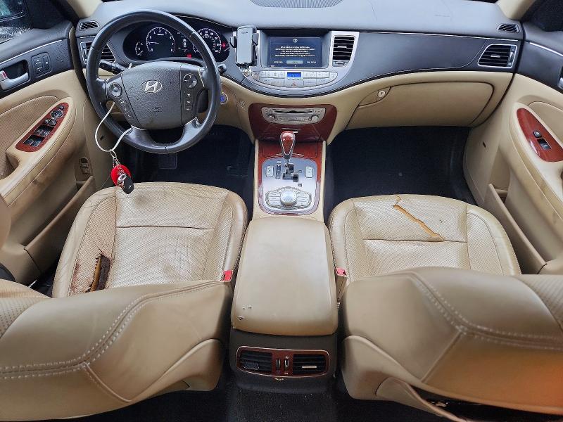 2013 Hyundai Genesis VIN KMHGC4DDXDU236773 COPART salvage auction — SIDE, Md - Cert Of Salvage > 75% Damage, sold $275 on 2026-07-24 (photo 8)
