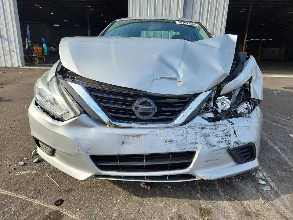 2017 Nissan Altima VIN 1N4AL3APXHC252475 COPART salvage auction — FRONT END, Fl - Cert Of Title Slvg Rebuildable, sold $950 on 2026-07-06 (photo 5)