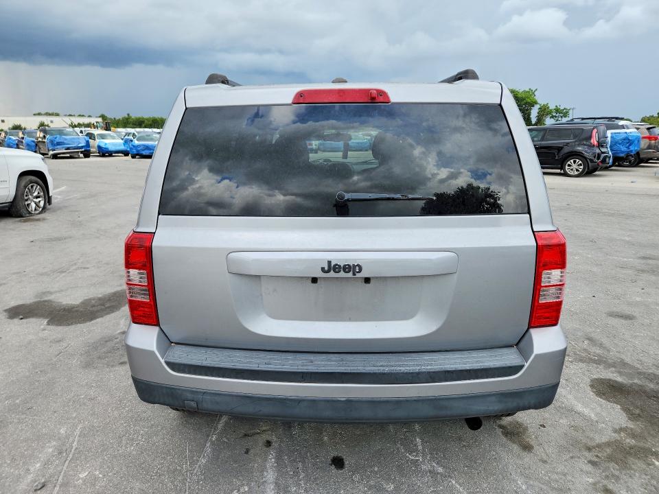 2016 Jeep Liberty (patriot) VIN 1C4NJPBB7GD569747 COPART salvage auction — FRONT END, FL - CERT OF TITLE SLVG REBUILDABLE, sold $425 on 2026-07-02 (photo 6)