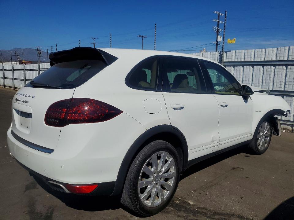 2012 Porsche Cayenne VIN WP1AE2A24CLA93947 COPART salvage auction — FRONT END, Ca - Salvage Certificate, sold $1,700 on 2026-07-29 (photo 3)