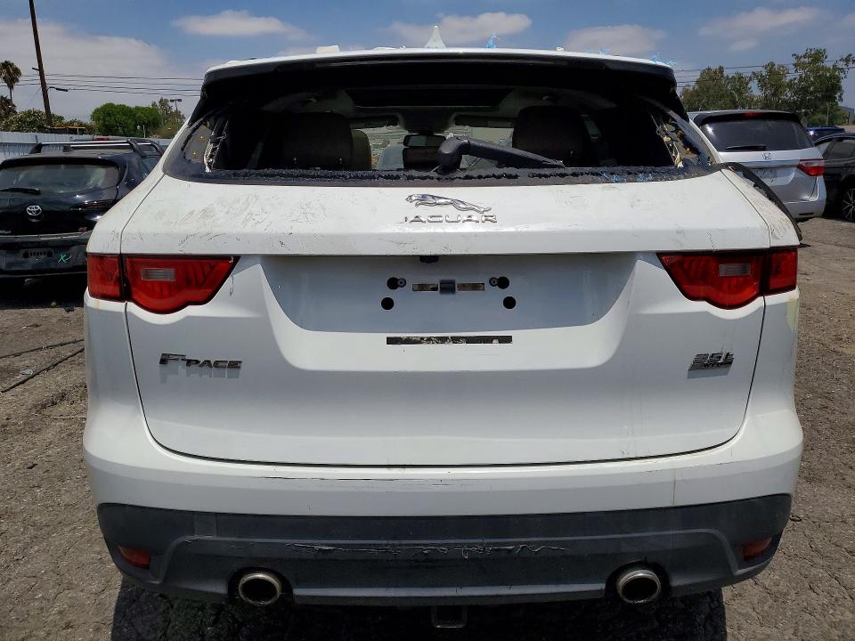 2017 Jaguar F-pace VIN SADCJ2BV9HA493007 COPART salvage auction — VANDALISM, Ca - Dis/Dlr/Exp Only Clean Title (P), sold $3,450 on 2026-07-29 (photo 6)