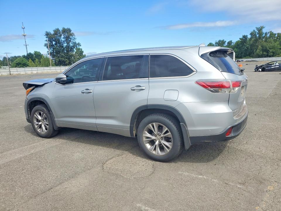 2015 Toyota Highlander VIN 5TDJKRFH8FS193035 COPART salvage auction — FRONT END, OR - SALVAGE TITLE CERTIFICATE, sold $300 on 2026-07-29 (photo 2)