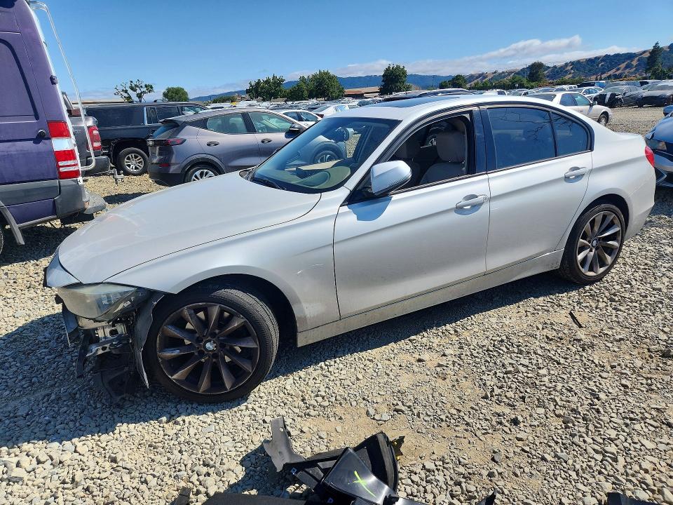 2012 BMW 3er VIN WBA3C1C51CF433732 COPART salvage auction — FRONT END, Ca - Salvage Certificate, sold $800 on 2026-07-14 (photo 1)
