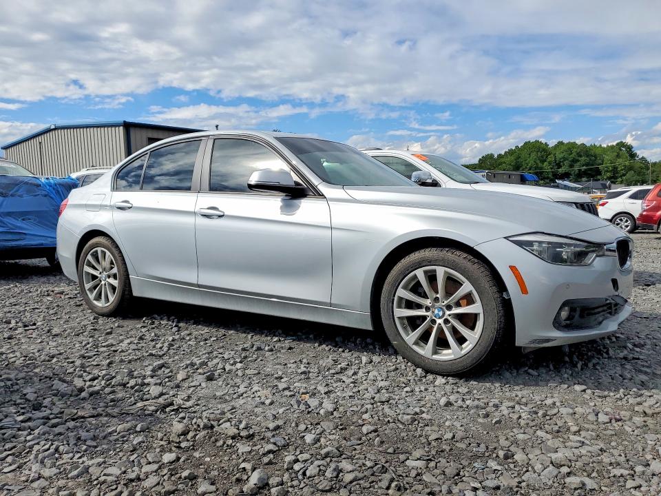 2018 BMW 3er VIN WBA8A3C53JA489382 COPART salvage auction — WATER/FLOOD, Pa - Certificate Of Salvage, sold $2,650 on 2026-08-05 (photo 4)