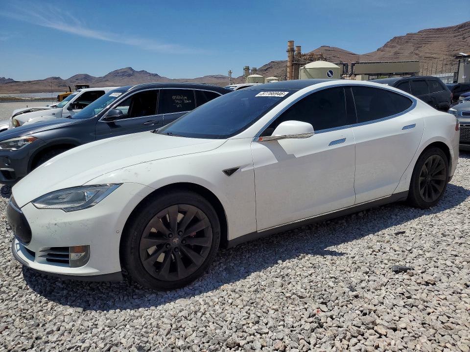 2015 Tesla Model s VIN 5YJSA1H22FF096628 COPART salvage auction — SIDE, NV - SALVAGE TITLE, sold $2,650 on 2026-07-27 (photo 1)