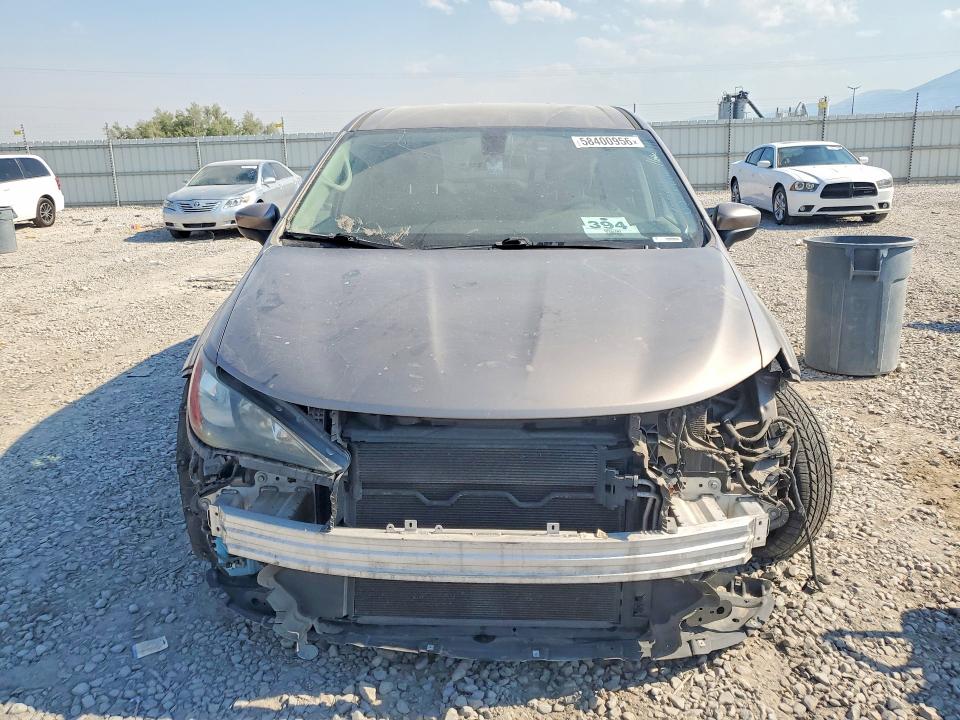 2018 Chrysler VIN 2C4RC1CG2JR133041 COPART salvage auction — FRONT END, UT - SALVAGE CERTIFICATE, sold $3,200 on 2026-07-31 (photo 5)