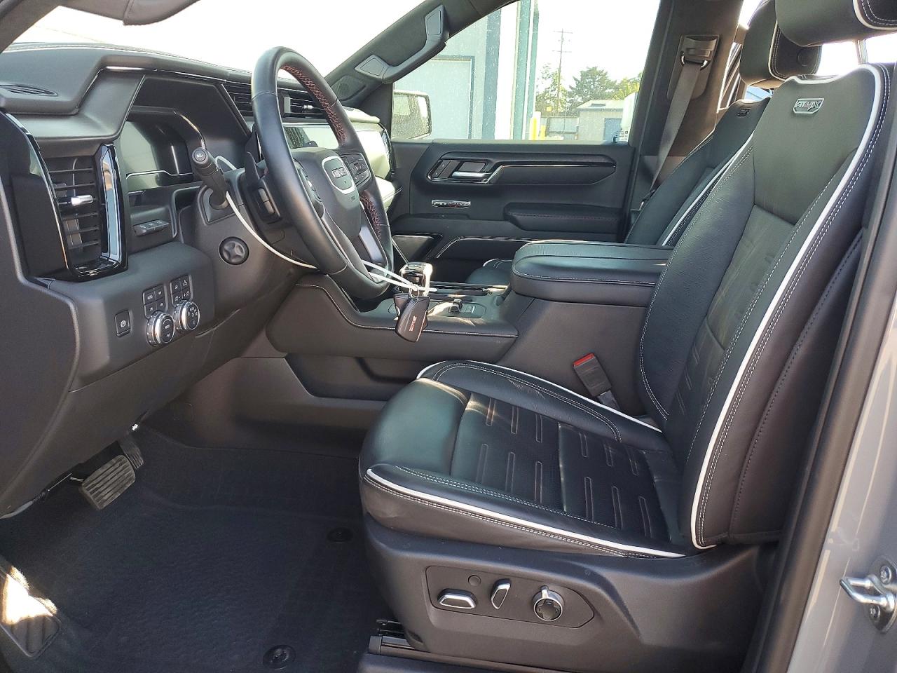 2025 GMC Sierra VIN 3GTUUFE80SG271274 COPART salvage auction — Minor Dent/Scratches, ID - SALVAGE CERTIFICATE OF TITLE, sold $53,500 on 2026-07-02 (photo 7)