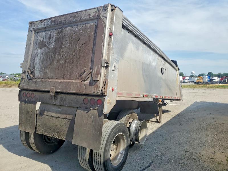 2018 Mac Trailer VIN 5MADN2427JC042572 COPART salvage auction — ROLLOVER, IL - SALVAGE CERTIFICATE, sold $3,150 on 2026-07-23 (photo 4)