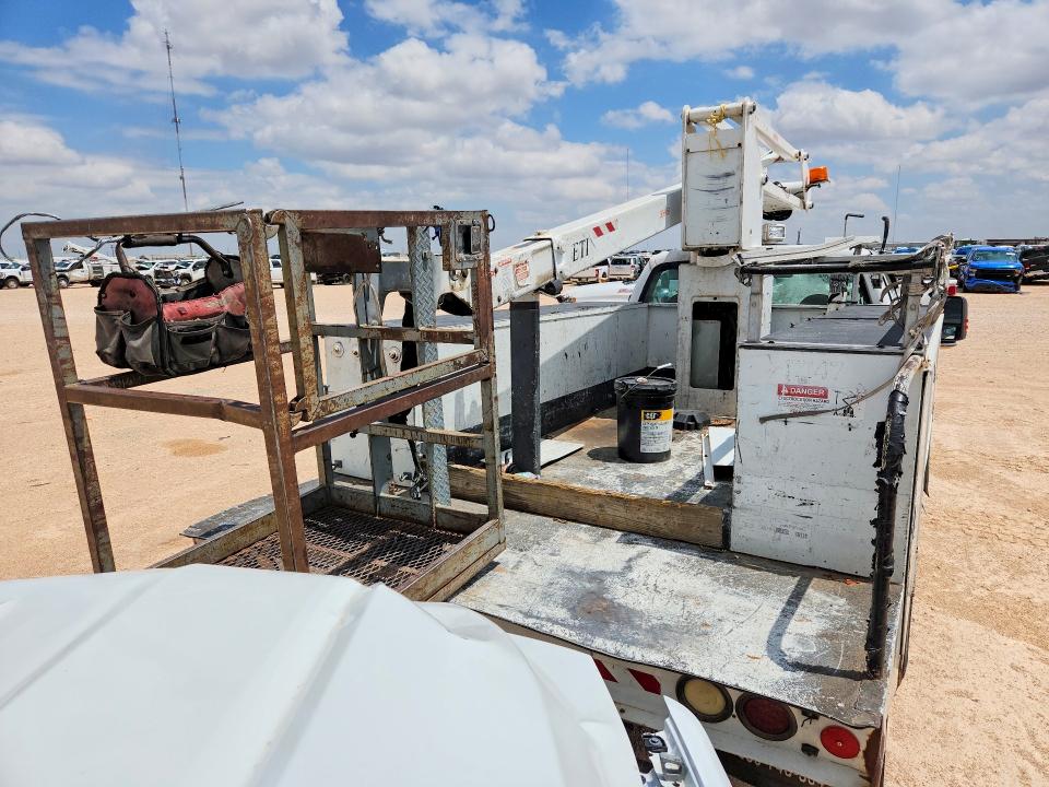 2008 Ford F-450 super duty VIN 1FDXF46Y78EA55394 COPART salvage auction — MECHANICAL, MT - CERTIFICATE OF TITLE, sold $400 on 2026-07-09 (photo 6)