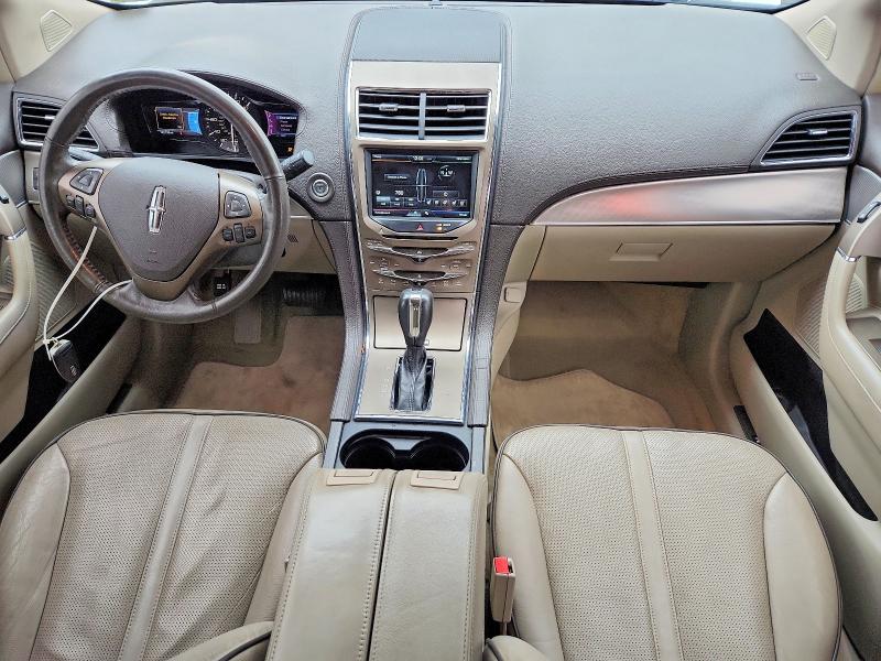 2011 Lincoln Mkx VIN 2LMDJ6JK0BBJ03258 COPART salvage auction — FRONT END, La - Cert Of Title-Salvage, sold $700 on 2026-07-09 (photo 8)