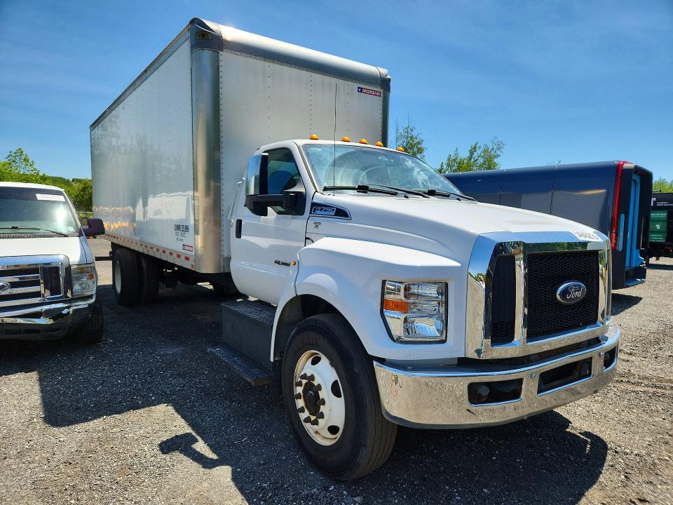 2017 Ford F650-f750 VIN 1FDWF7DC2HDB04348 COPART salvage auction — MINOR DENT/SCRATCHES, In - Certificate Of Title, sold $14,800 on 2026-07-07 (photo 4)