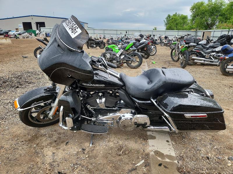 2017 Harley-davidson Fl VIN 1HD1KED11HB611426 COPART salvage auction — SIDE, IL - SALVAGE CERTIFICATE, sold $4,600 on 2026-07-09 (photo 3)