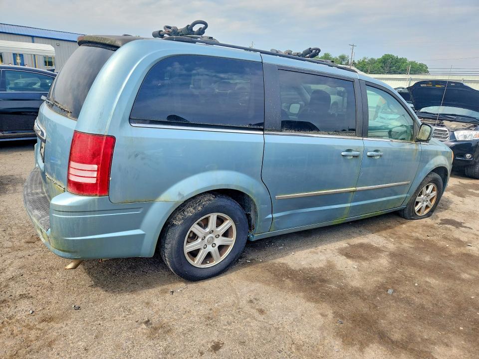 2010 Chrysler Town & country VIN 2A4RR5D17AR300181 COPART salvage auction — FRONT END, Pa - Cert Of Title, sold $550 on 2026-07-18 (photo 3)