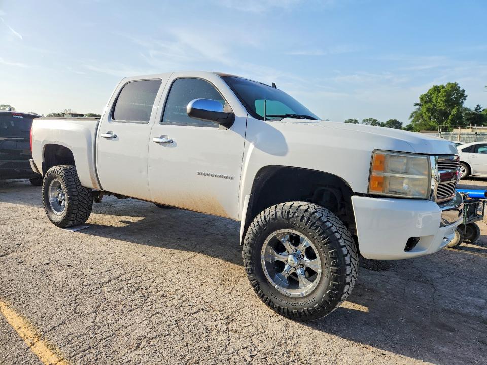2012 Chevrolet Silverado VIN 3GCPKSE7XCG103663 COPART salvage auction — HAIL, Ks - Cert Of Title-Salvage, sold $5,000 on 2026-07-22 (photo 4)