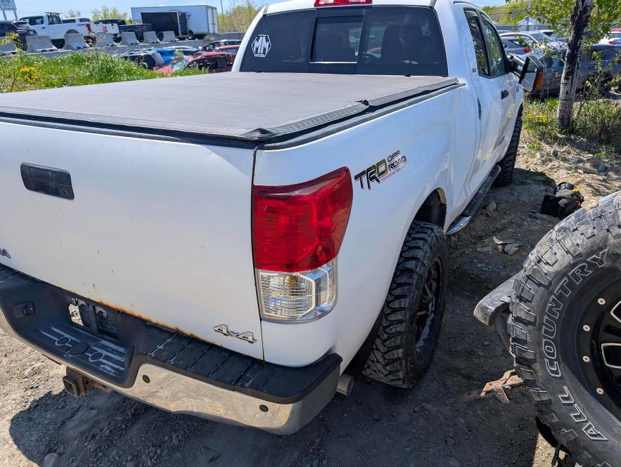 2011 Toyota Tundra VIN 5TFUY5F16BX169697 COPART salvage auction — REAR END, Qc - Gravement Accidente, sold $5,200 on 2026-07-07 (photo 3)