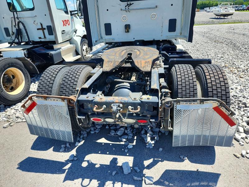 2017 Kenworth Constructi VIN 1XKYAP8X2HJ171675 COPART salvage auction — NORMAL WEAR, IN - CERTIFICATE OF TITLE, sold $5,000 on 2026-07-07 (photo 6)