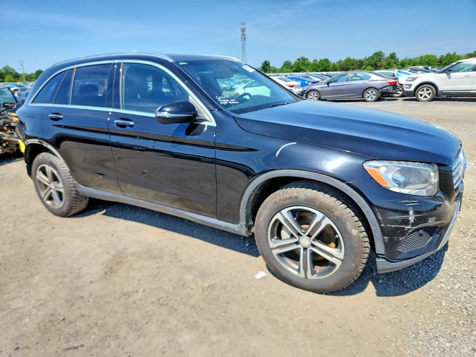 2017 Mercedes-benz Glc VIN WDC0G4KB4HF161181 COPART salvage auction — REAR END, Va - Cert Of Title - Salvage, sold $6,800 on 2026-07-15 (photo 4)