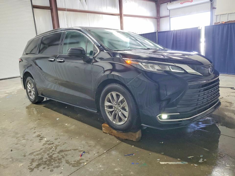 2021 Toyota Sienna VIN 5TDYRKEC4MS059465 COPART salvage auction — FRONT END, KY - CERTIFICATE OF TITLE, sold $21,250 on 2026-07-21 (photo 4)