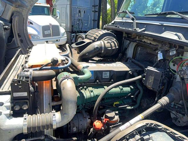2014 Volvo Vnl VIN 4V4NC9EH4EN167427 COPART salvage auction — MECHANICAL, Co - Dlr/Dis/Exp-Ct Others-Ca Acq (P), sold $1,600 on 2026-07-20 (photo 7)