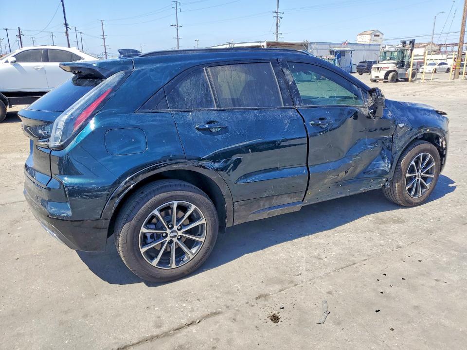 2025 Cadillac Xt4 VIN 1GYFZER46SF159327 COPART salvage auction — SIDE, Az - Dis/Dlr/Exp Only Salvage Title, sold $10,500 on 2026-07-29 (photo 3)