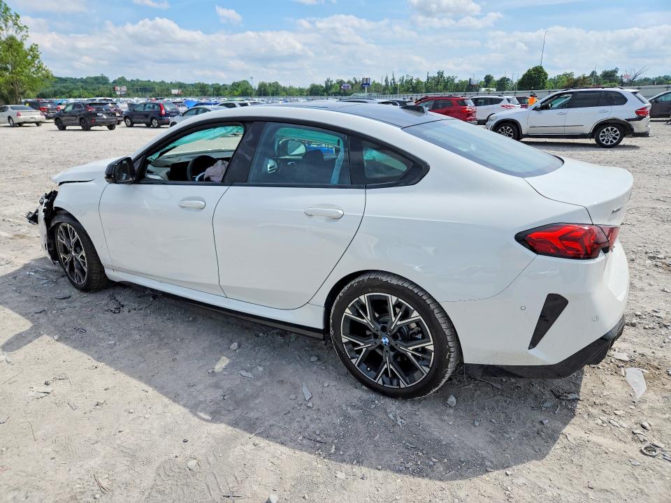 2026 BMW 2er VIN WBA23GG0XT7T82691 COPART salvage auction — SIDE, Il - Salvage Certificate, sold $9,700 on 2026-08-17 (photo 2)