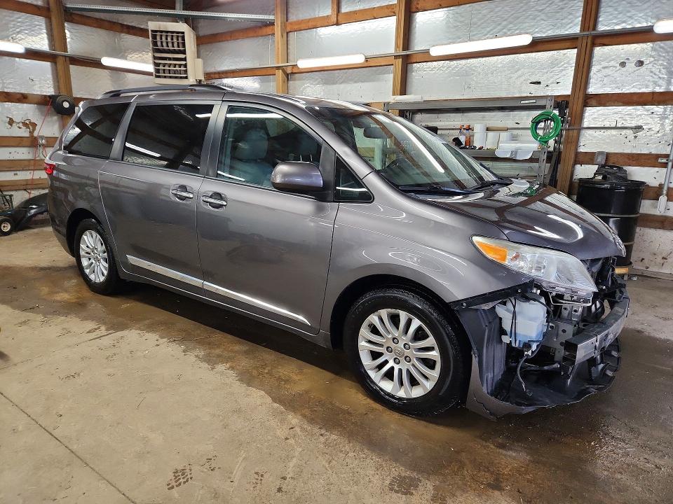 2015 Toyota Sienna VIN 5TDYK3DC5FS631027 COPART salvage auction — FRONT END, Il - Salvage Certificate, sold $550 on 2026-07-27 (photo 4)
