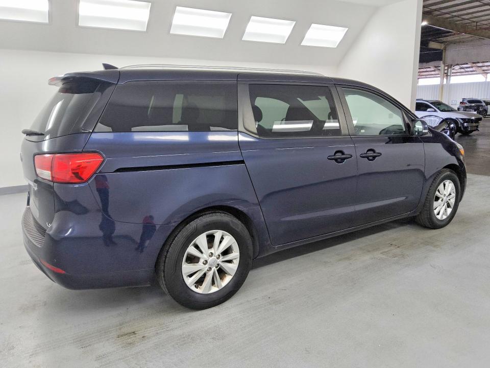 2018 Kia SEDONA VIN KNDMB5C19J6400635 COPART salvage auction — MINOR DENT/SCRATCHES, CA - CERTIFICATE OF TITLE, sold $2,850 on 2026-07-23 (photo 3)